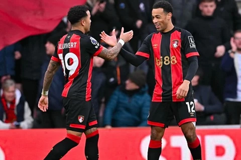 الدوري الإنجليزي.. نوتنجهام ينهار أمام بورنموث بخماسية